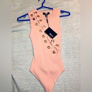 New Women’s Top Size M